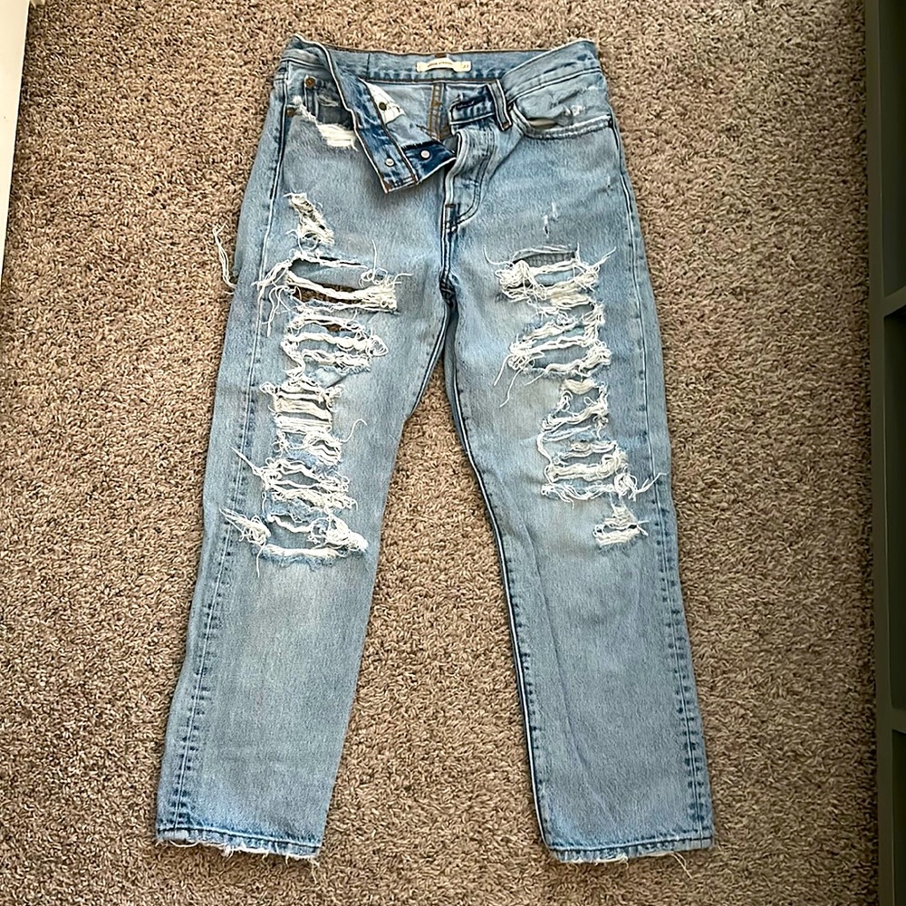 Destroyed Levi’s Wedgie Straight Jeans